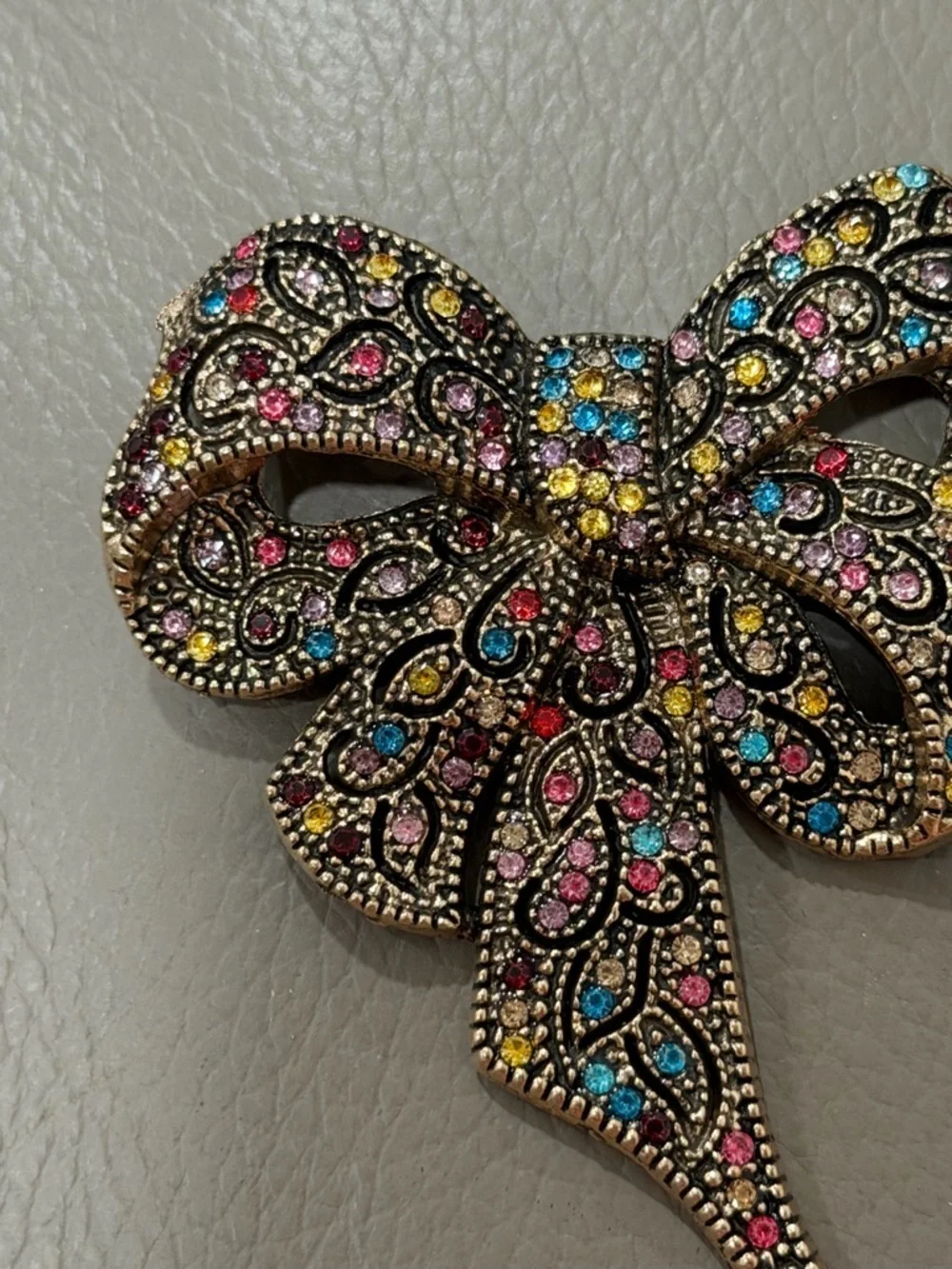 Vintage Style Rhinestone Bow Brooch Multicolor Crystal Gold Tone Statement Pin
